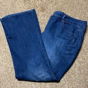 Women’s Relativity jeans Size 16W good condition
